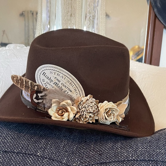 Meet your Posher, Kimberly - Picture 2 of 13